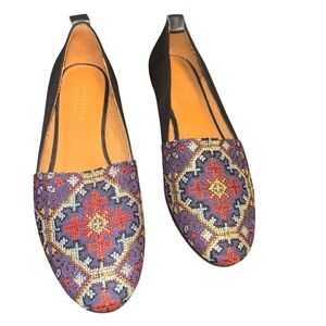 Sundance Segovia Embroidered navy leather Flats size 6 slip on